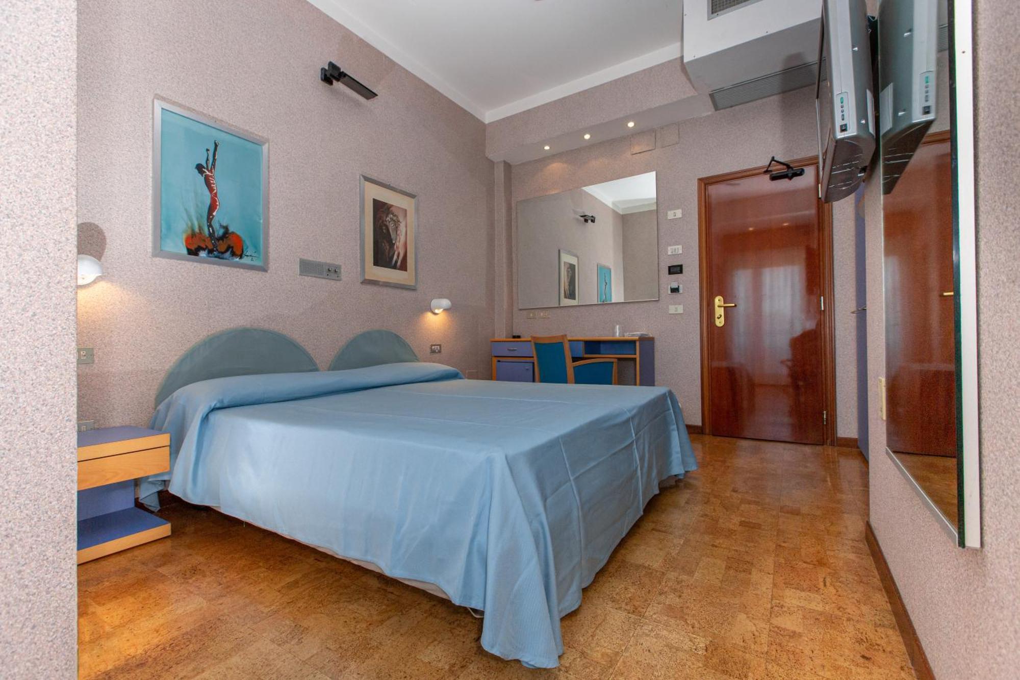 Venere Hotel 3*